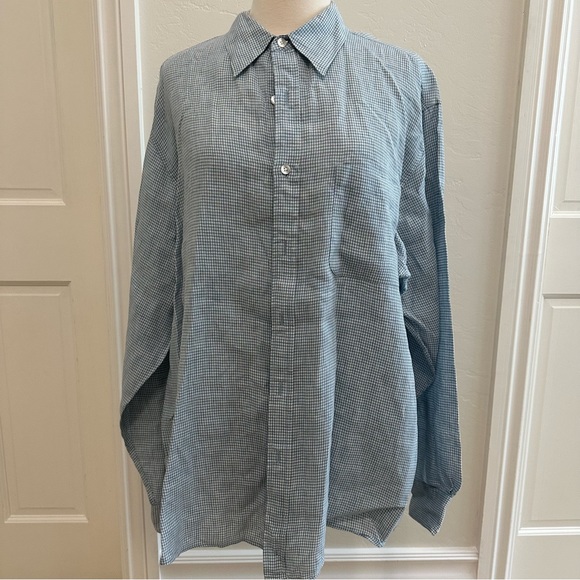 JCrew linen men’s buttons down shirt - Picture 4 of 5
